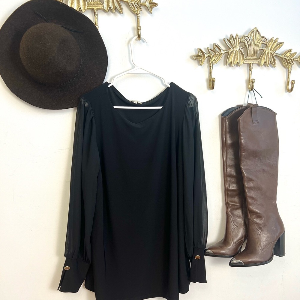 Stunning black sheer sleeve tunic 1X - Picture 2 of 4